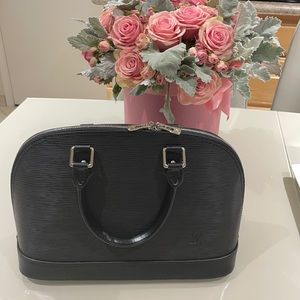 Louis Vuitton Alma PM